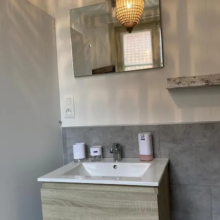 Au 33 D'hotes سانت-أومير