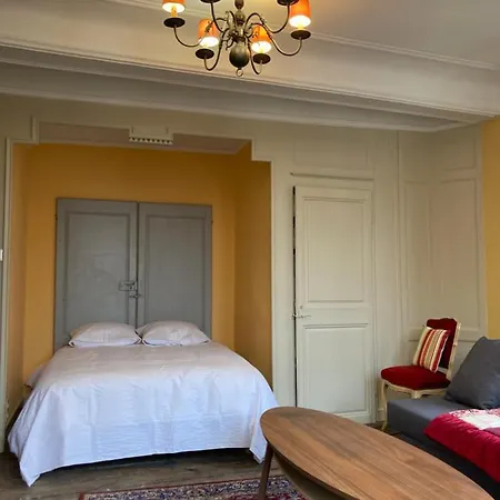 Au 33 D'hotes سانت-أومير